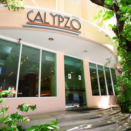 Calypzo Bangkok Hotel Buitenkant foto