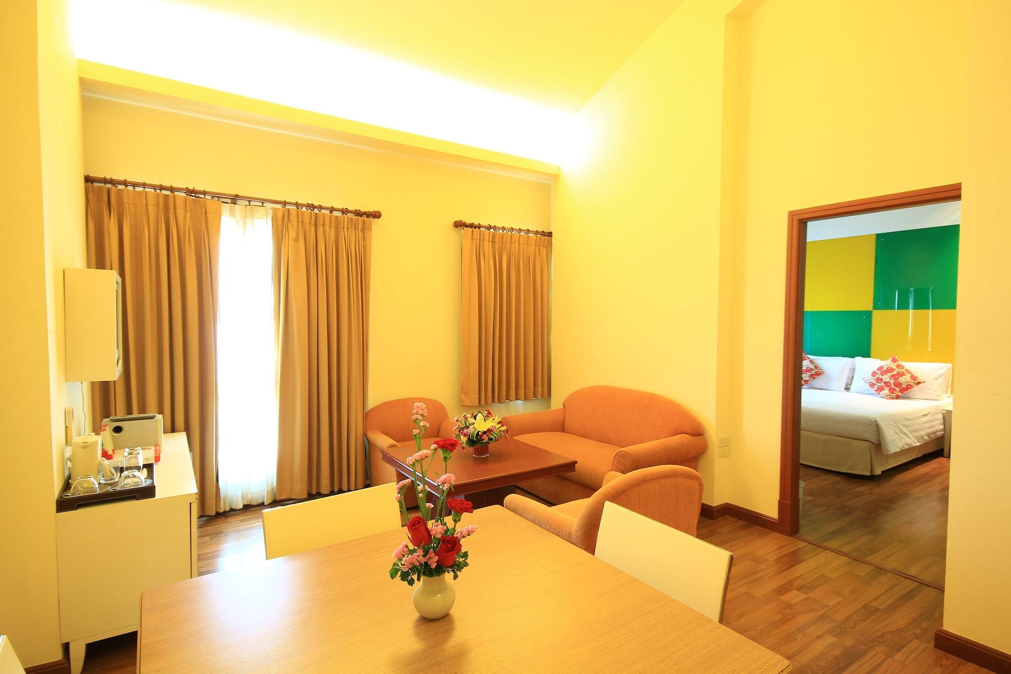 Calypzo Bangkok Hotel Buitenkant foto