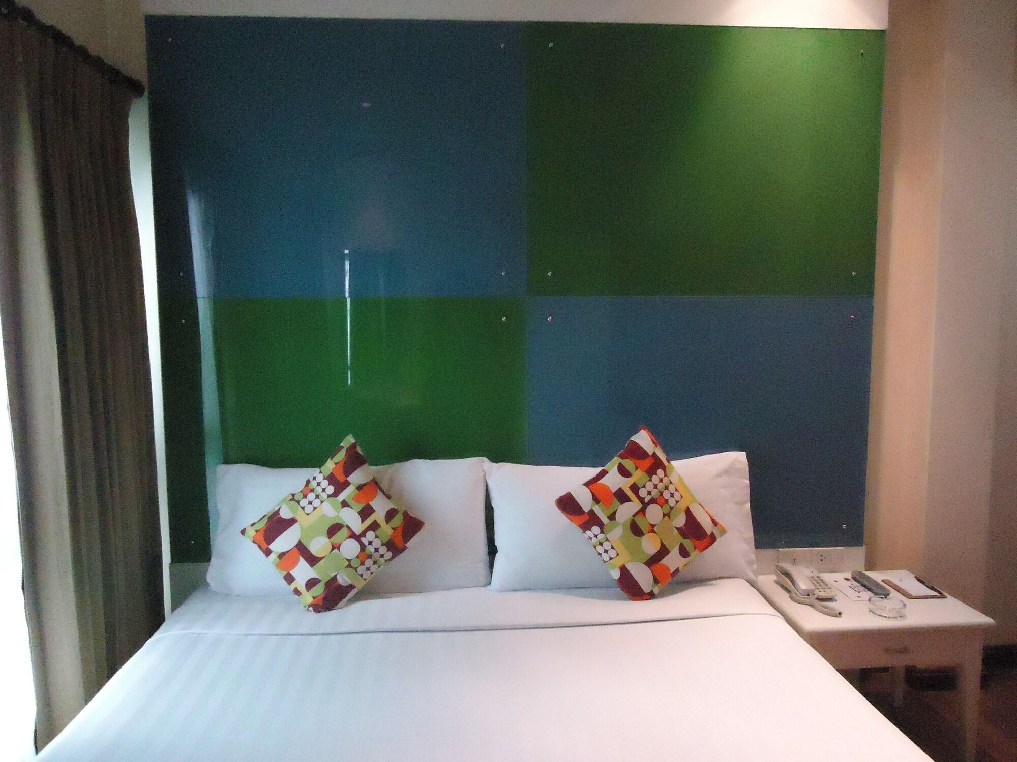 Calypzo Bangkok Hotel Buitenkant foto