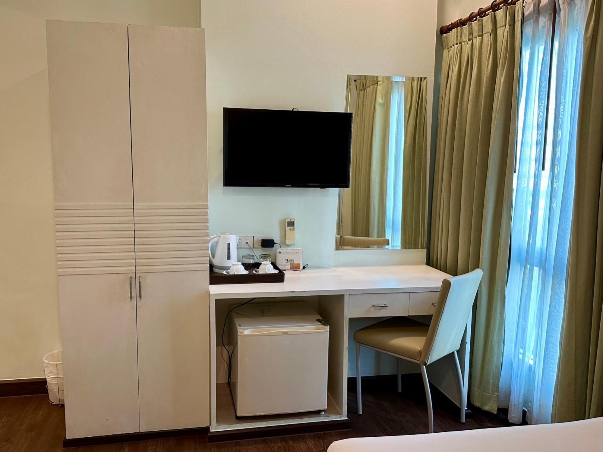 Calypzo Bangkok Hotel Buitenkant foto