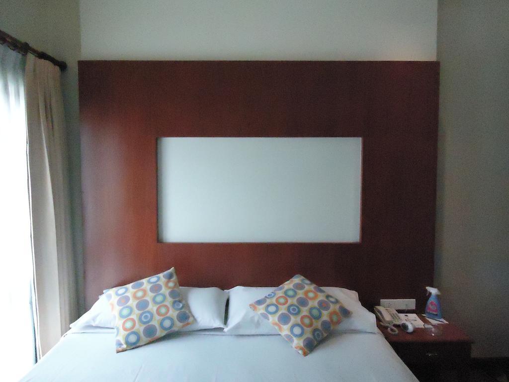 Calypzo Bangkok Hotel Buitenkant foto