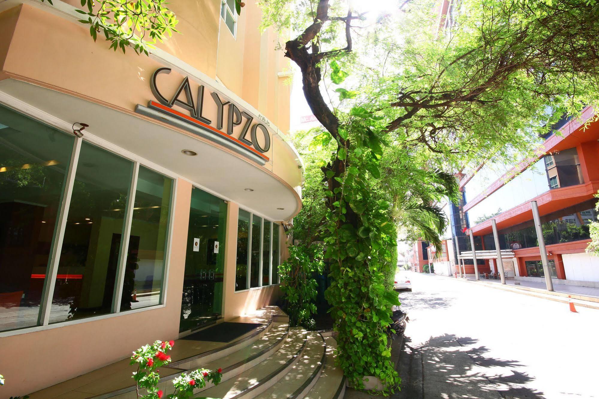 Calypzo Bangkok Hotel Buitenkant foto